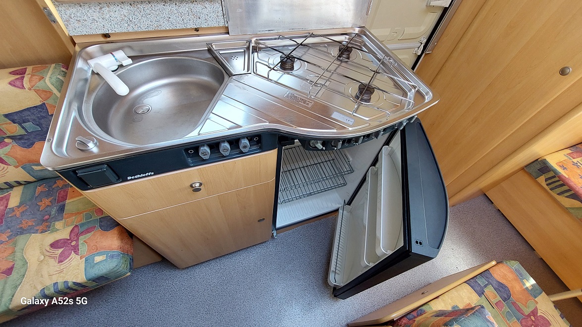 Rulota Dethleffs Camper 420